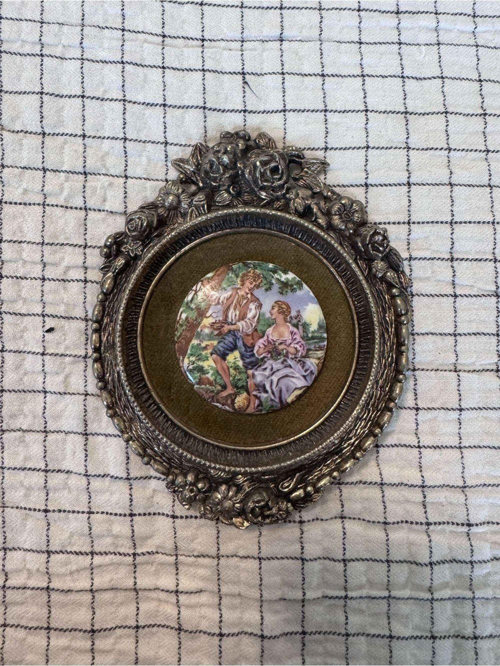 Vintage Ornate Silver-Tone Round Wall Plaque with Classical Scene - Silver